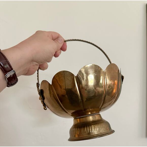 Vintage Brass Fruit Bowl medium gold decor maximalist bold  Victorian Bridgerton - Picture 2 of 5